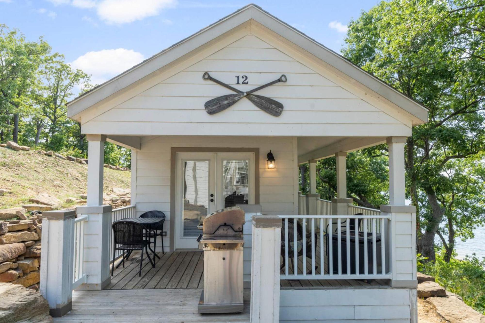 Crosstimbers Marina And Cottages Sperry エクステリア 写真