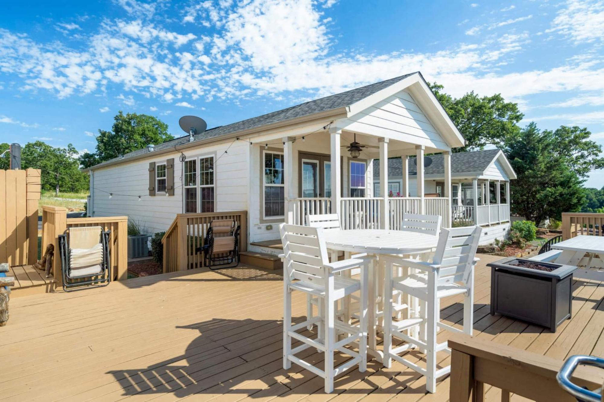 Crosstimbers Marina And Cottages Sperry エクステリア 写真
