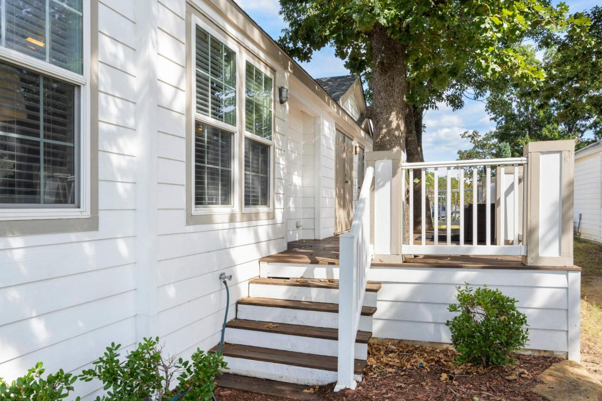 Crosstimbers Marina And Cottages Sperry エクステリア 写真